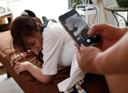 Cô nhân viên triệt lông liền làm chuyện đó với em